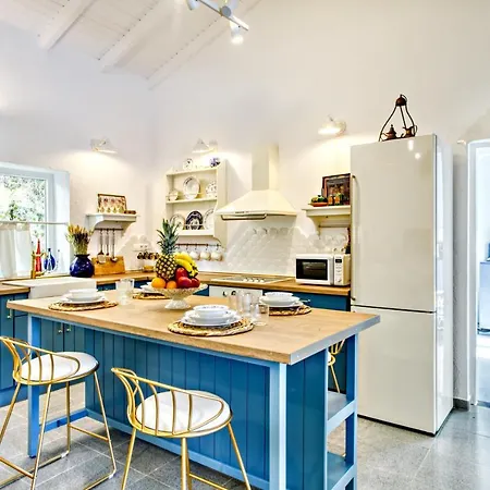 Nautilus Holiday home Afra